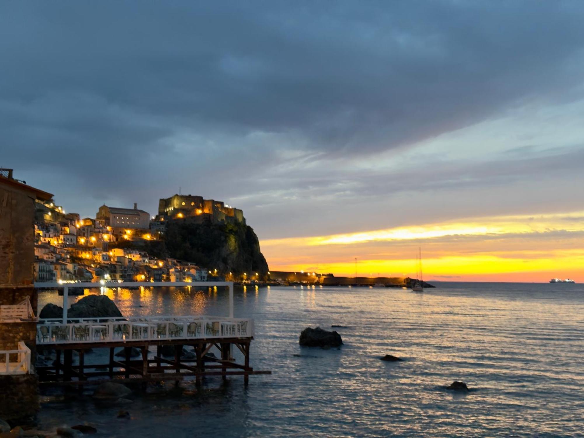 Leonardo Suites Scilla Exteriör bild